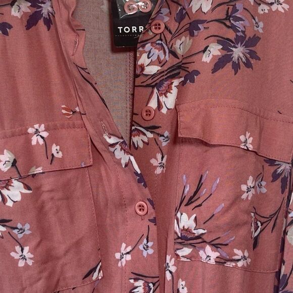 Torrid Pink Floral Print Asymmetrical Hem Belted Button Down Dress Sz 00 - Picture 5 of 9